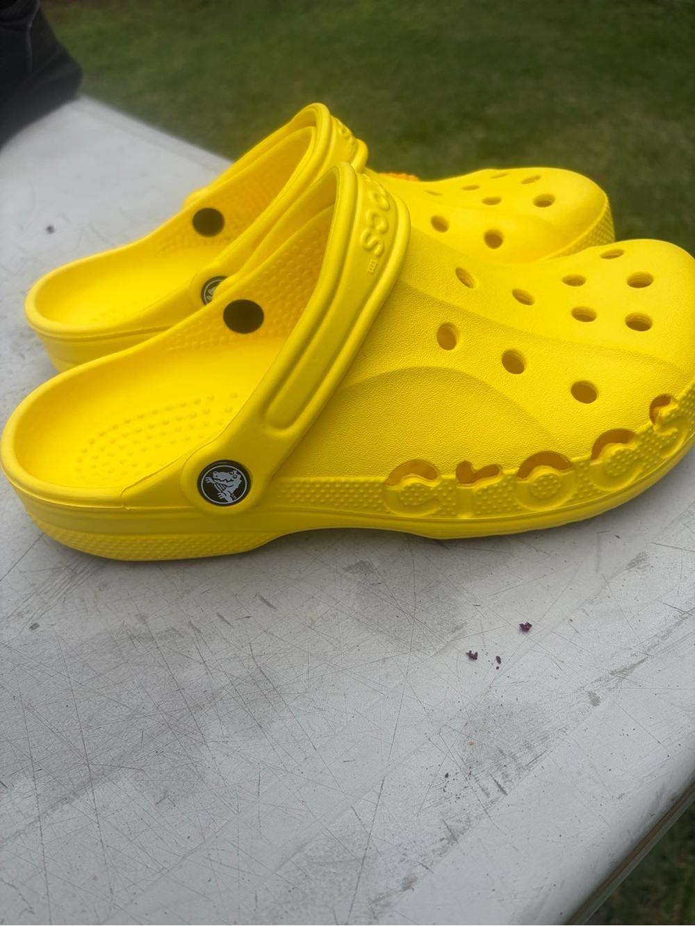 CROCS Classic Clog in Bright Yellow